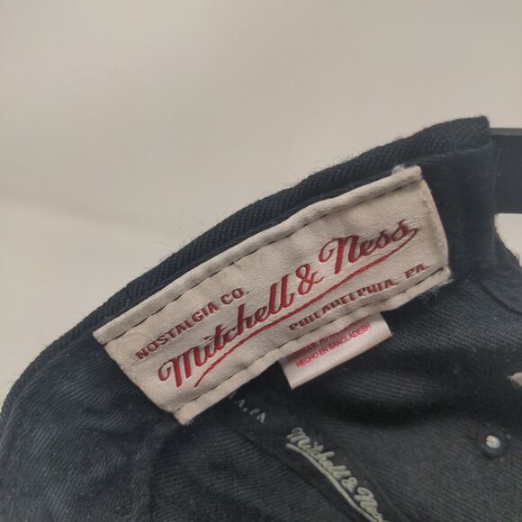 Mitchell & Ness Men's Snapback Hat Black Embroidered Miami Heat NBA Logo - Picture 9 of 10